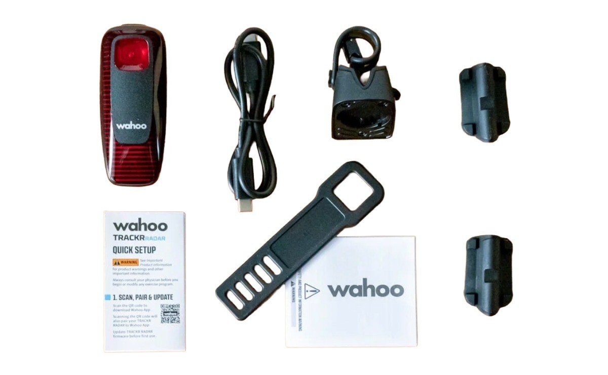 Cyklistický radar se zadním světlem Wahoo TRACKR Radar | Gravelbike.eu