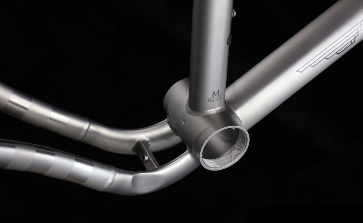 Gravel rámová sada Airborne Endeavour Titanium