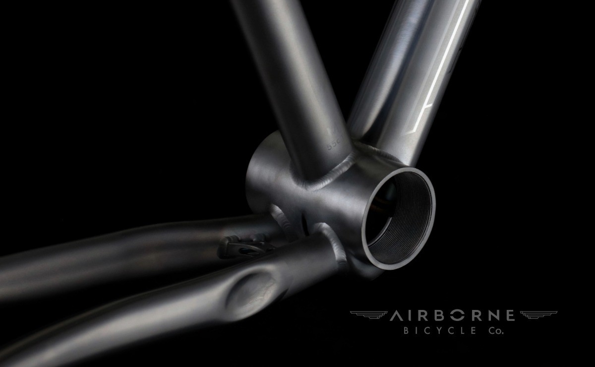 Airborne Valor Titanium Allroad Frameset