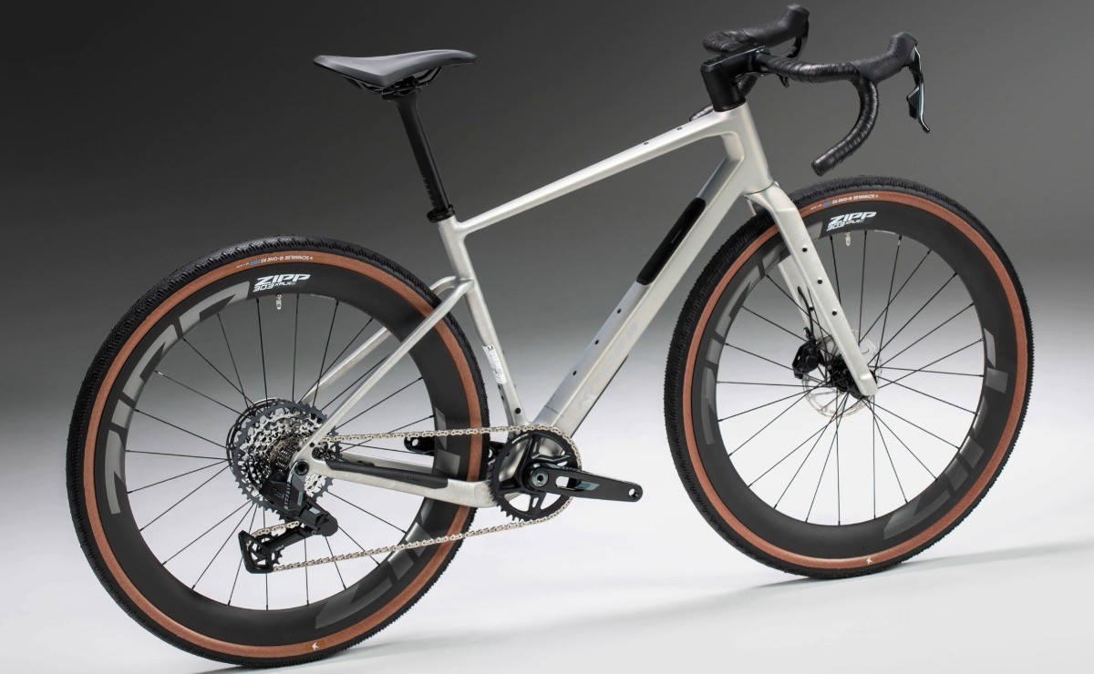 Gravel Bike KROSS Esker ADV 3.0 Sram Rival XPLR 1x13